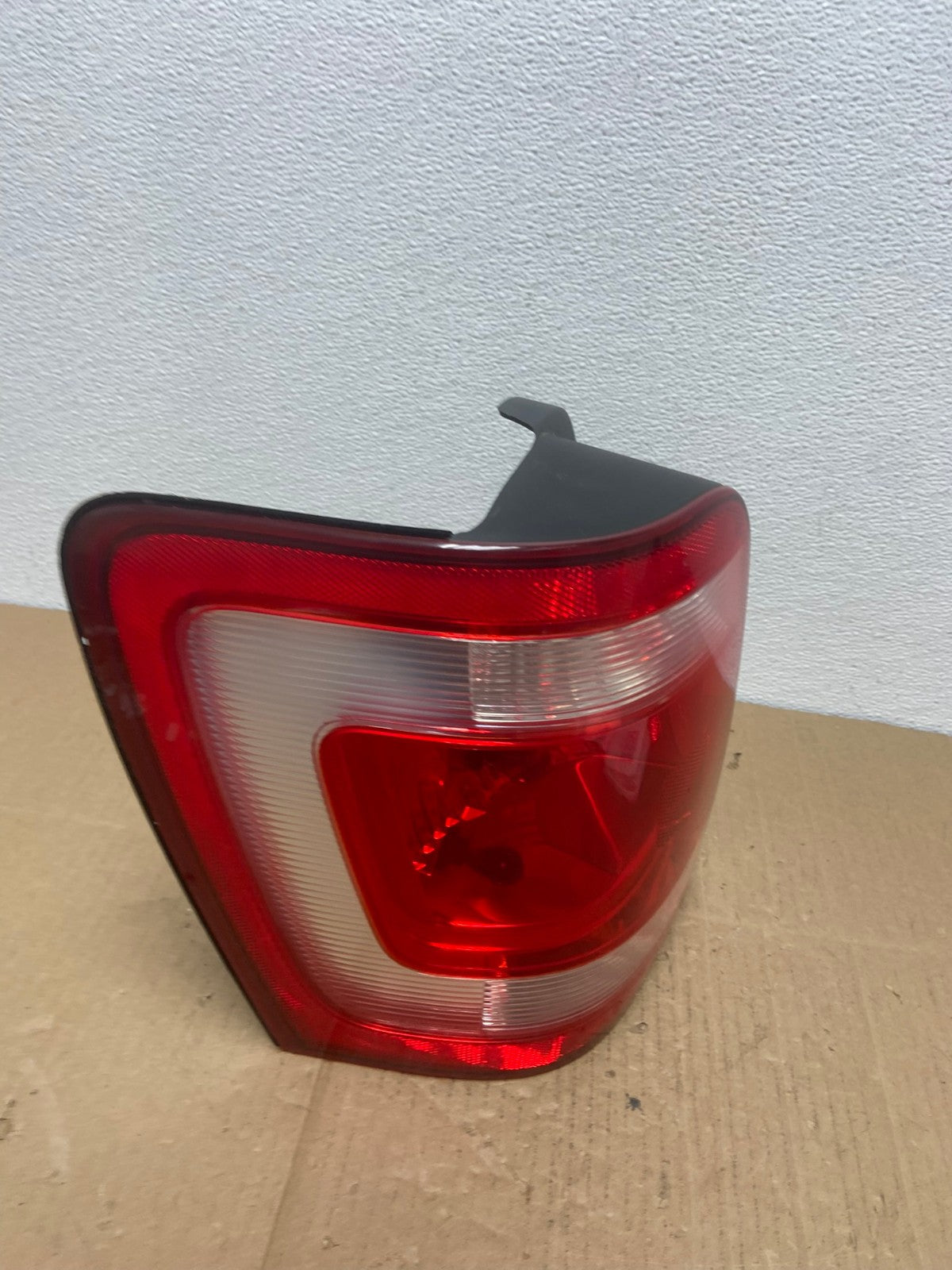 2008 to 2012 Ford Escape Left Driver LH Side Tail Light AB8166 LK2