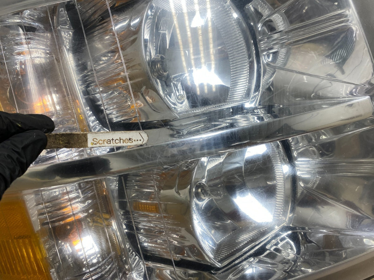2007 to 2014 Chevrolet Silverado Left+Right Side Headlights AH6742 DW3