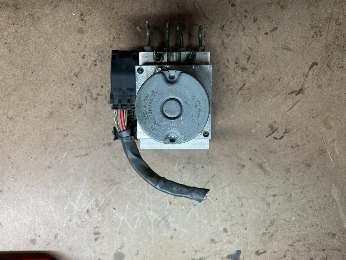 2007 to 2011 Mercedes E350 ABS Anti Lock Brake Pump j1975 DG1