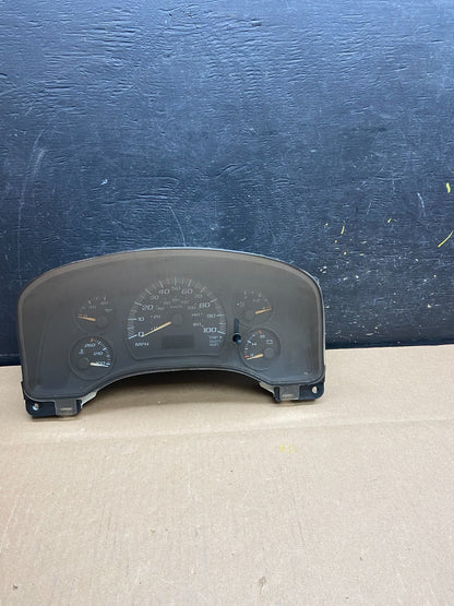 2004 to 2007 Chevrolet Express Speedometer Cluster Gauge T4362 PS0