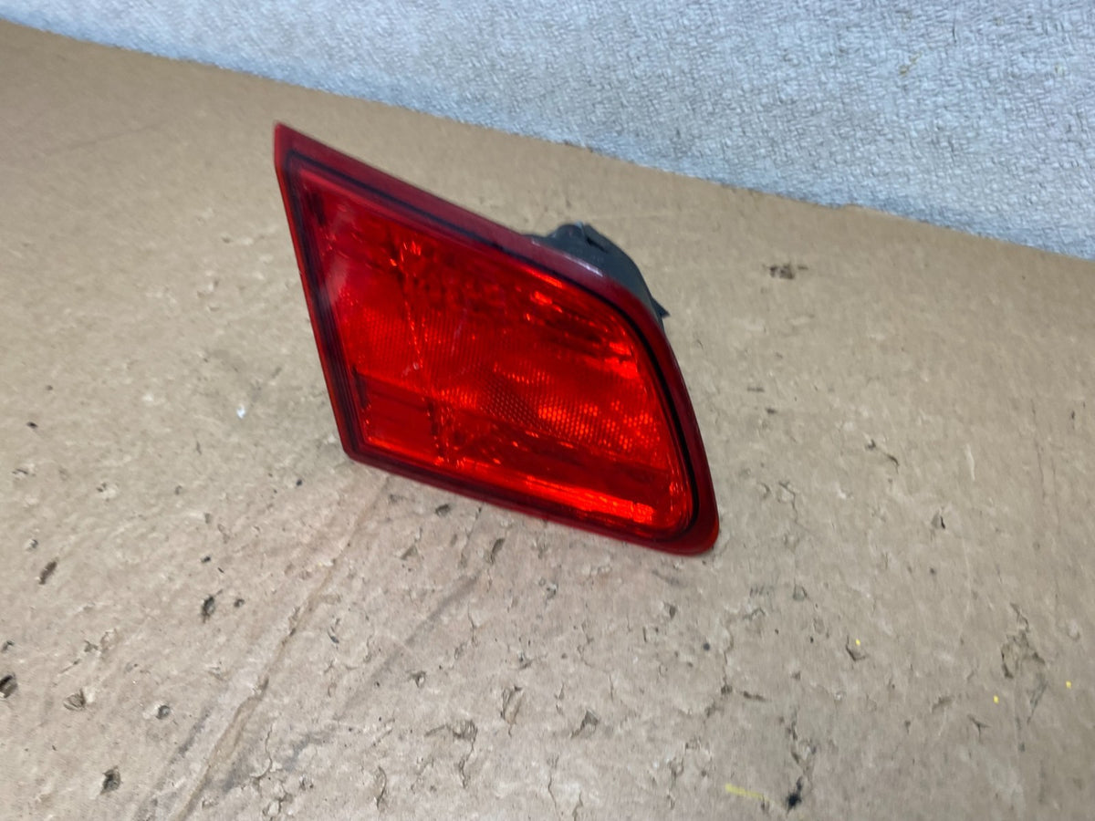 2010-2014 Subaru Legacy Left Driver Lh Side Tail Light Inner V0230 DW1