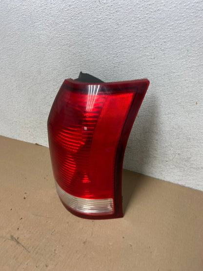 2004 to 2007 Saturn Vue Right Passenger Rh Side Tail Light AG3369 LK1