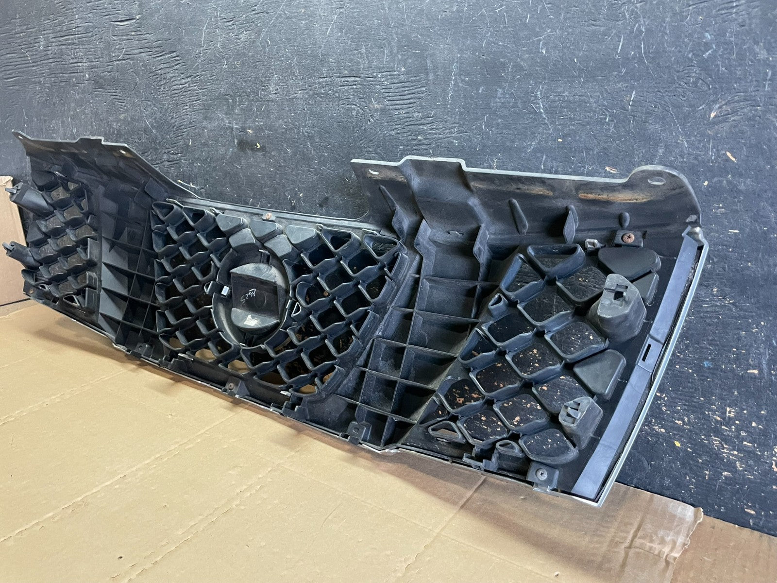 2005 2006 2007 Nissan Pathfinder Chrome Front Upper Grill Grille Oem AA6188 DG7