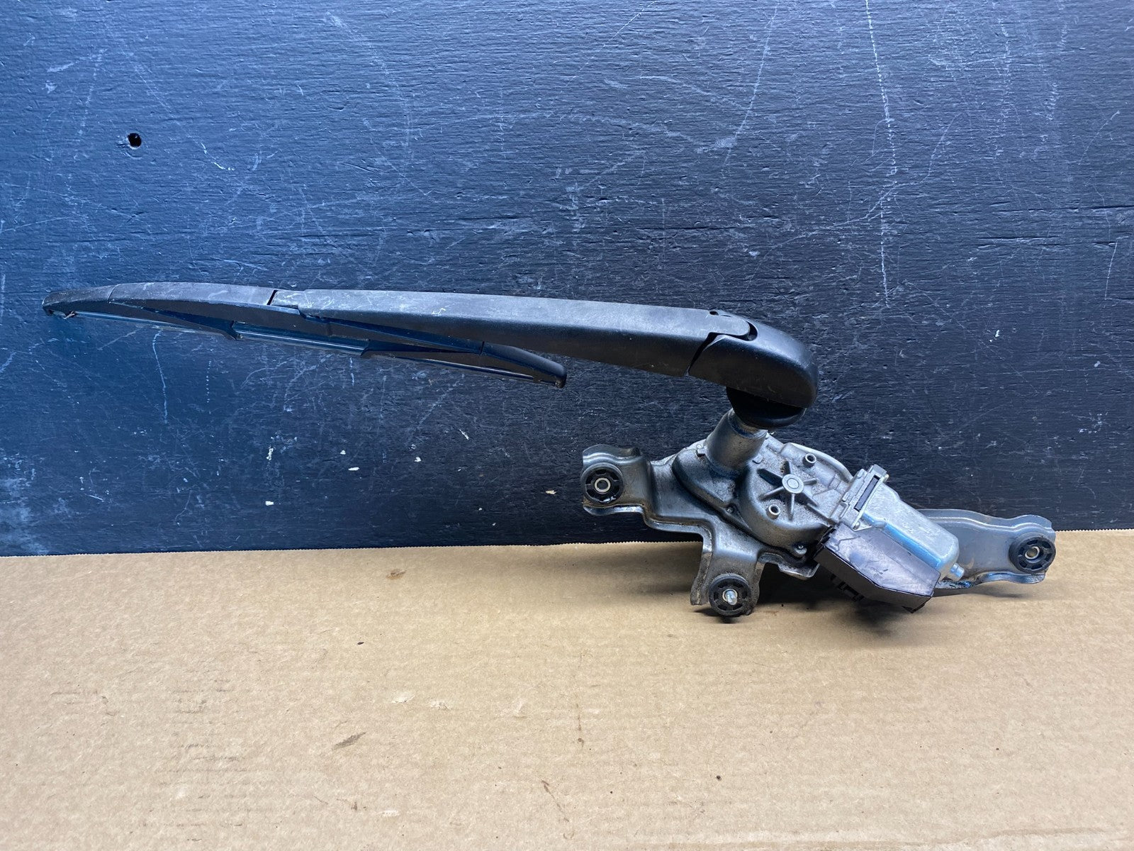 2009 to 2015 Toyota Venza Rear Wiper Motor AF5338 DG0