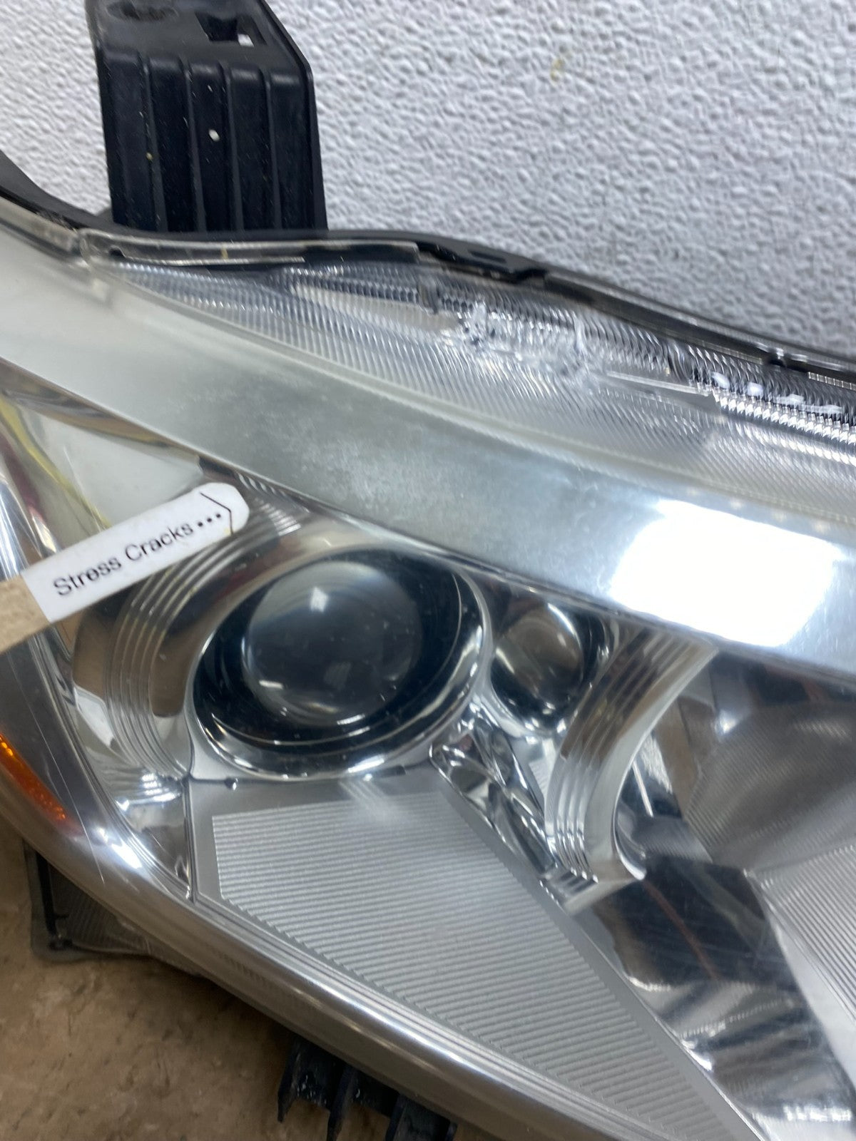 2012 to 2017 Nissan Quest Right Passenger RH Headlight Halogen AD8131 DW4