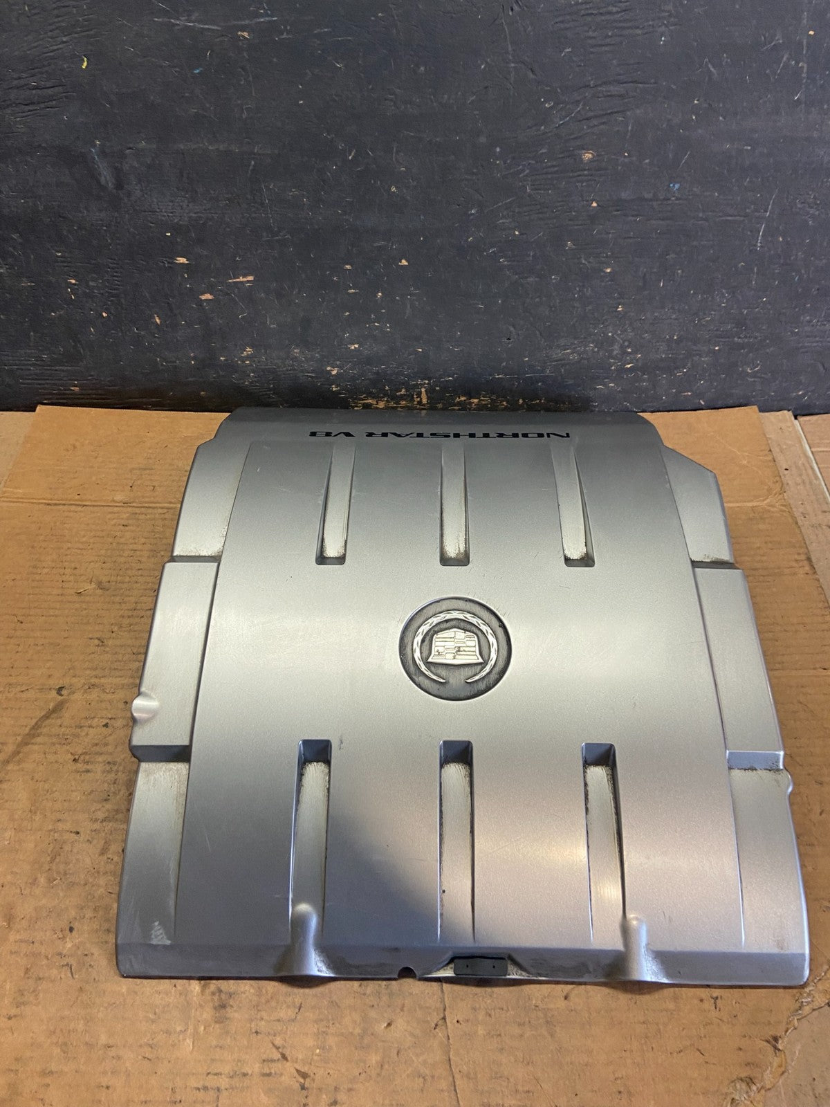 1997 to 2004 Cadillac Deville Seville Northstar Engine Motor Cover Q8557 DG1