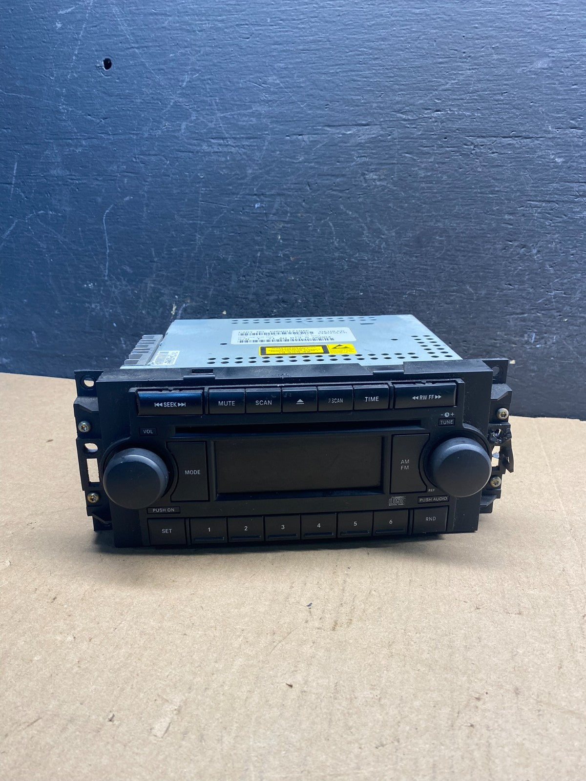2005 2008 Jeep Dodge Chrysler Screen Display CD Player Satellite Radio AE7397 DW0