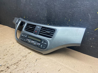 2005 to 2010 Honda Odyssey Radio Climate Control Dash Trim Bezel T8884 DG2
