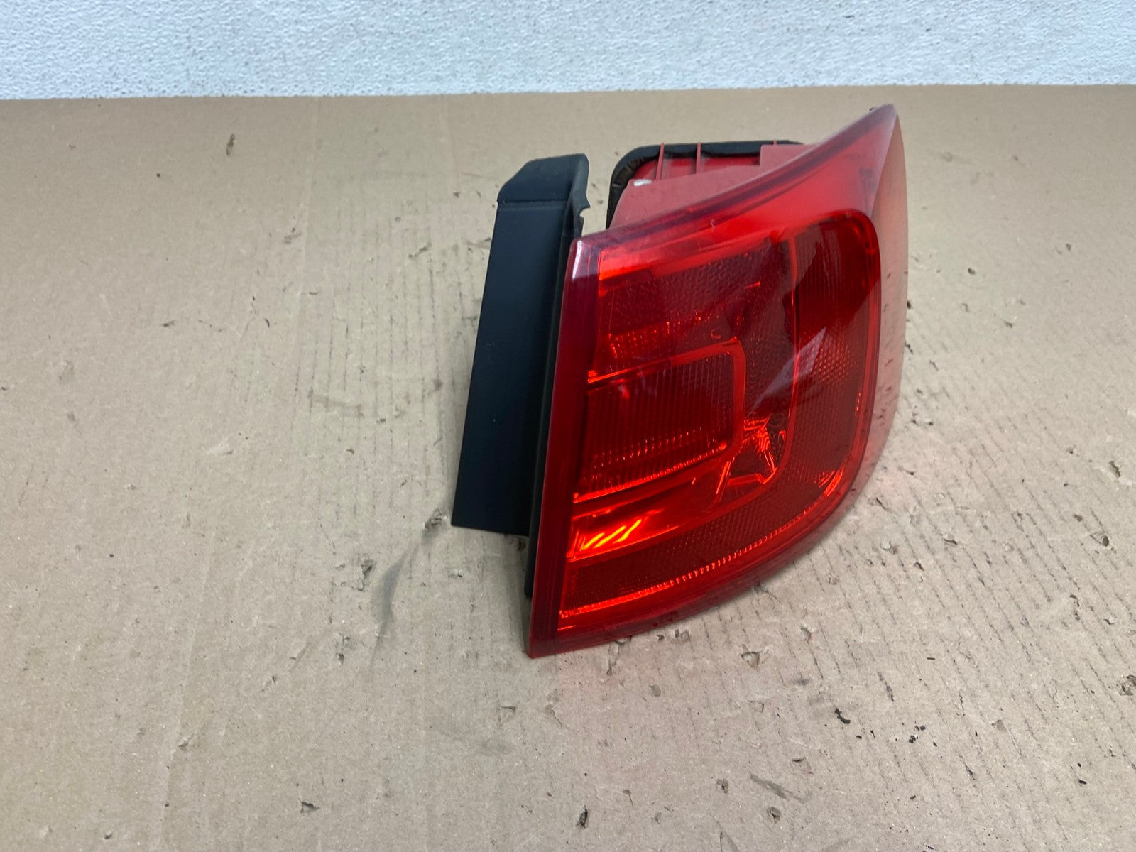 2011 to 2014 Volkswagen Jetta Right Passenger Rh Side Tail Light AE8744 LK2