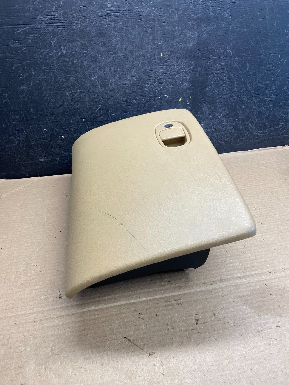 2002-2009 GMC Envoy Right Passenger Side Glove Box AH3467 DG2