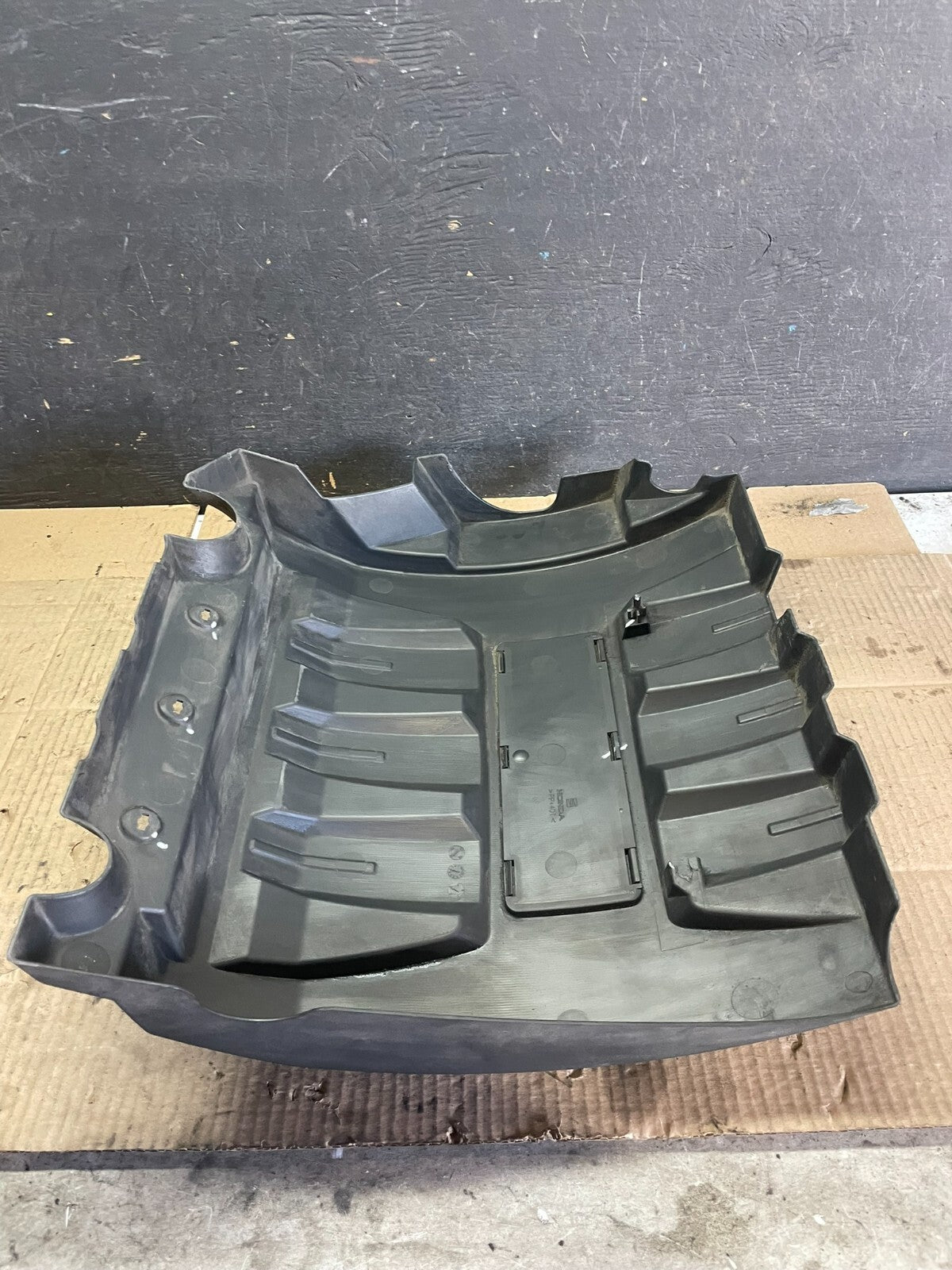 2006 to 2008 Honda Pilot Black Engine Cover OEM 3.5L M2681 DG7