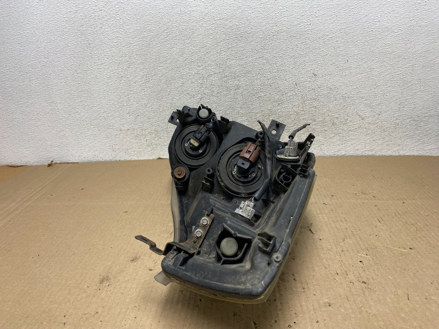 2004 to 2009 Nissan Quest Left Driver LH Black Headlight AG8011 DW6