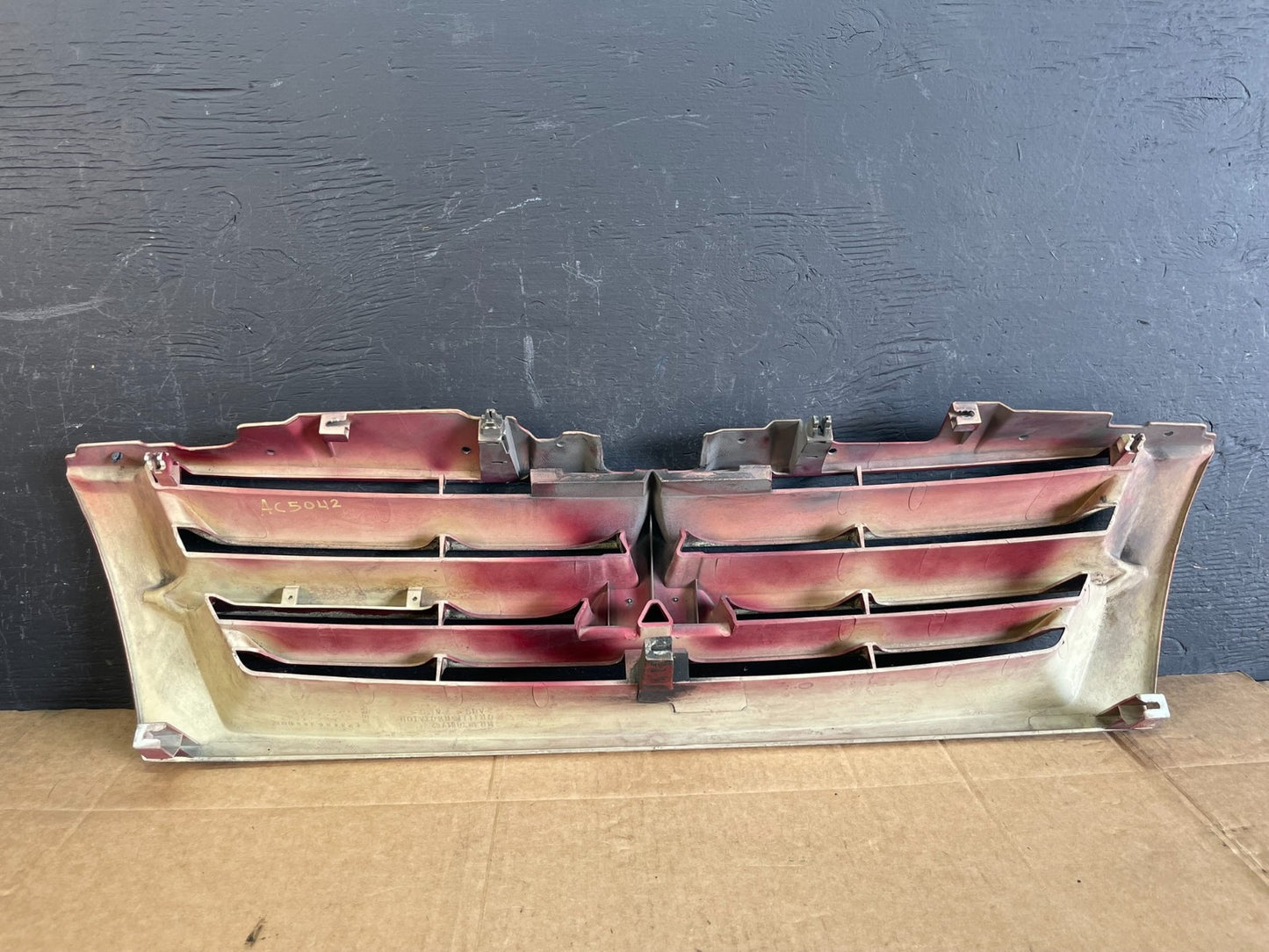 2001 2002 Mitsubishi Montero Front Upper Grill Grille ac5042 DG3