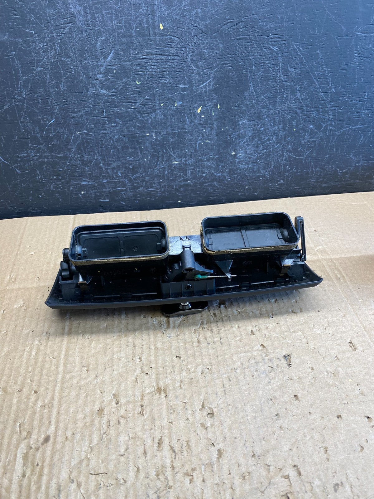 2004 to 2010 BMW X3 Center Console Dash Air Vent ac9634 DG3