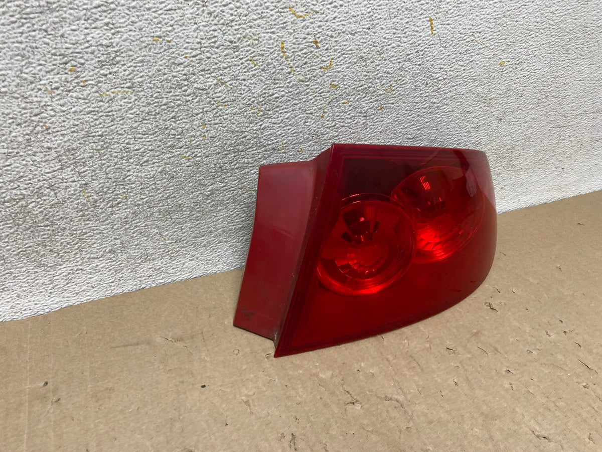 2004 2005 2006 Mazda 3 Sedan Right Passenger RH Side Tail Light AH6946 LK1