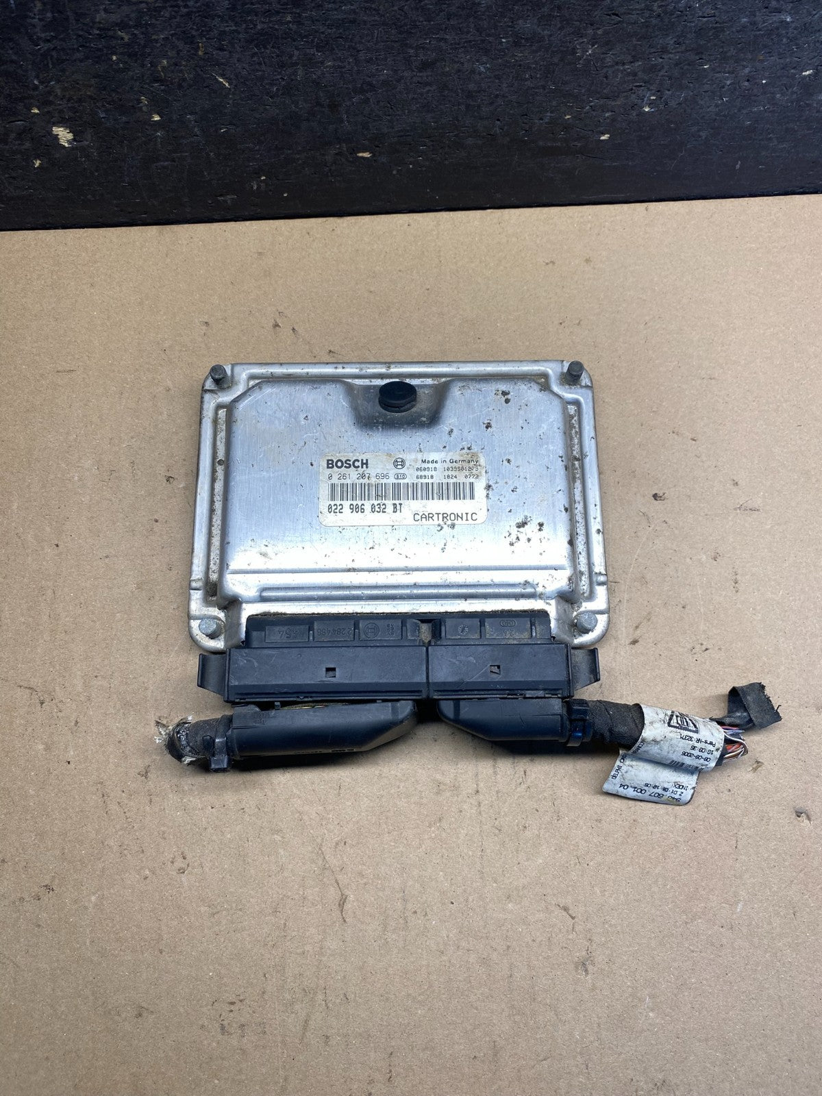 2003 2004 Porsche Cayenne Engine Computer Module ECM ECU AI5299 DG0