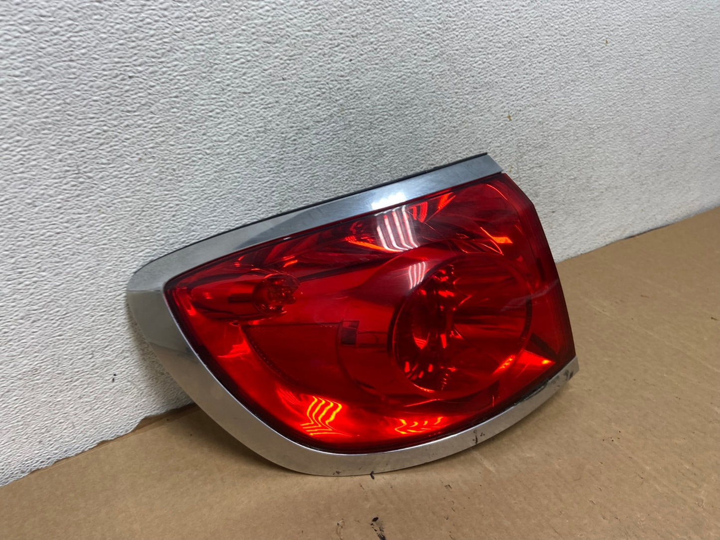 2008 to 2012 Buick Enclave Left Driver Side Lh Tail Light AG2018 LK2