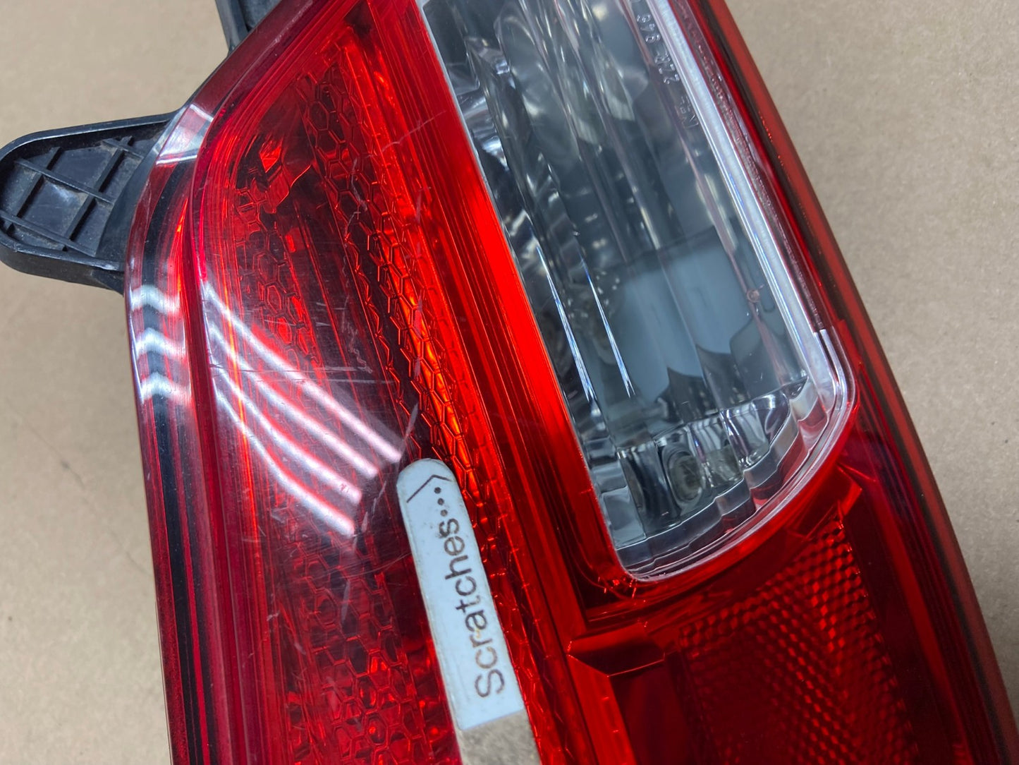 2010-2014 Subaru Outback Left Driver Lh Side Inner Tail Light AF4344 LK3