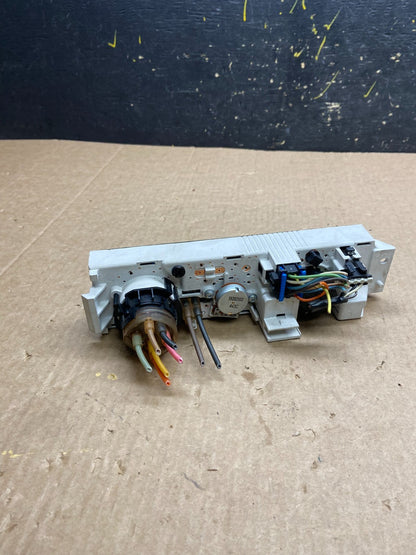 2001 - 2007 GMC Chevrolet Express 1500 Climate Control A/C X6645 DG3