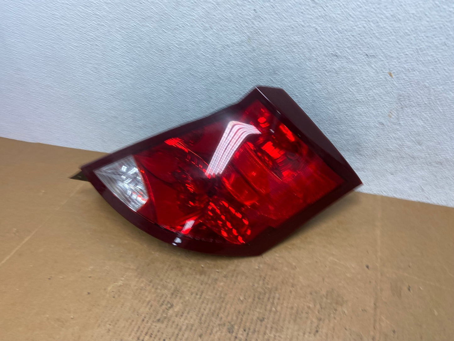 2003-2007 Saturn Ion Passenger Right RH Side Tail Light Tail Light AE0478 LK1