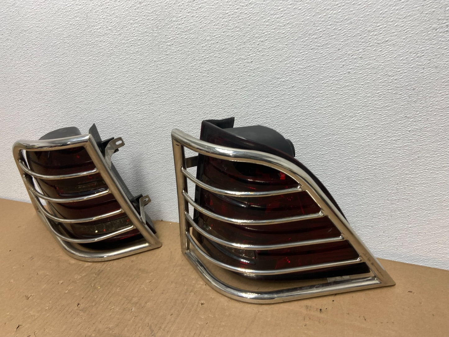 1998 to 2001 Mercedes ML320 ML-Class Right Passenger Rh Tail Light AB65631