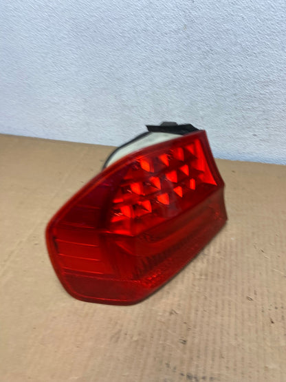 2009 2010 BMW 323i 325i 328i 335i 3 Series Left Driver Tail Light AD0811 LK2