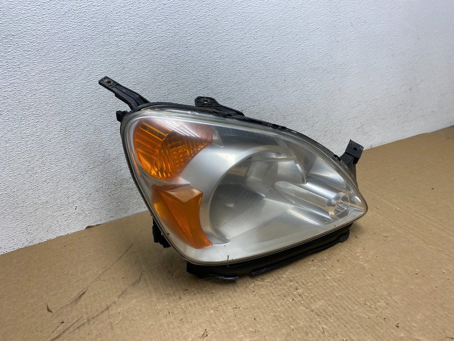 2002 to 2004 Honda CRV CR-V Right Passenger RH Halogen Headlight AG0544 DW2