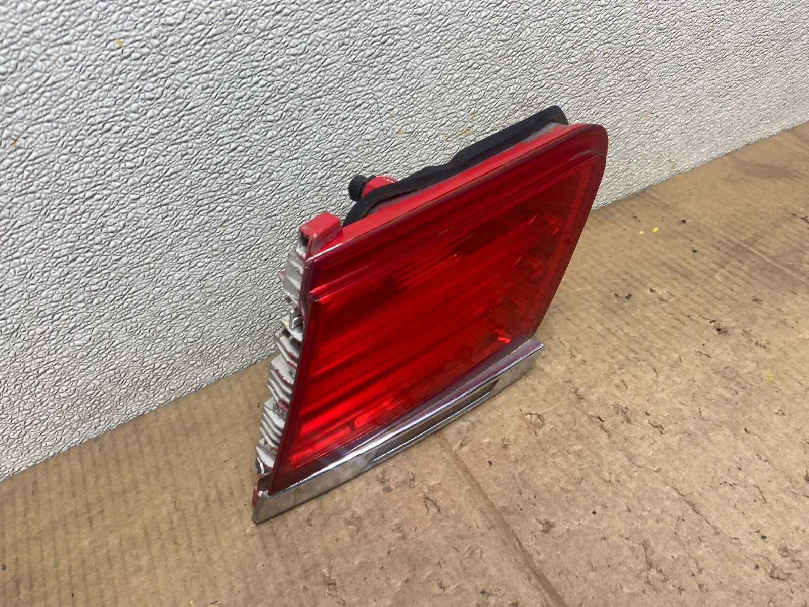 2009 - 2012 Bmw 7-Series F01 F02 750i Right Passenger Inner Tail Light AA6880 DW2