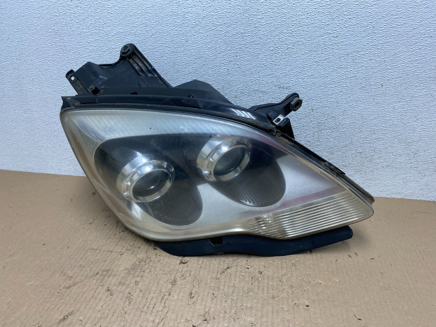 2007-2012 Gmc Acadia Halogen Headlight Right Passenger Side AE8895 DW0