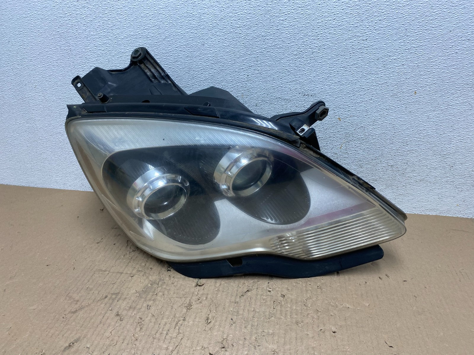 2007-2012 Gmc Acadia Halogen Headlight Right Passenger Side AE8895 DW0