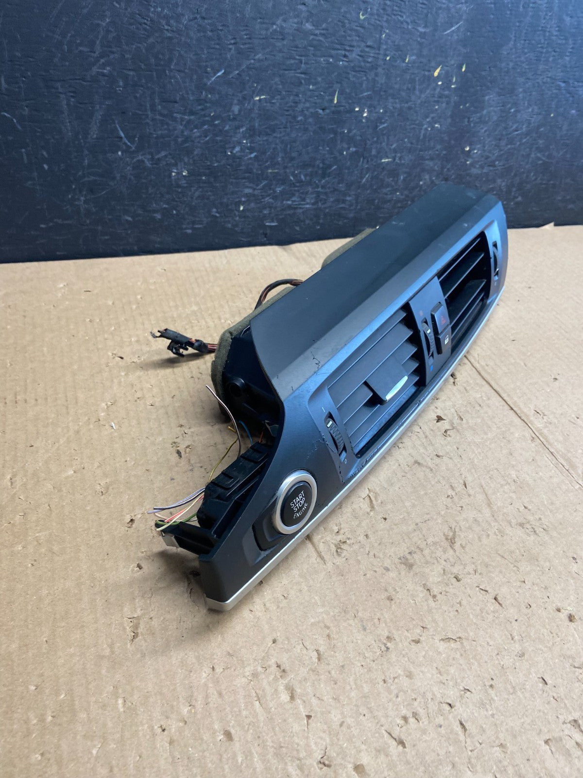 2011- 2017 BMW X3 F25 Center Dash Trim Molding w/ Air Vents AE3950 DG4