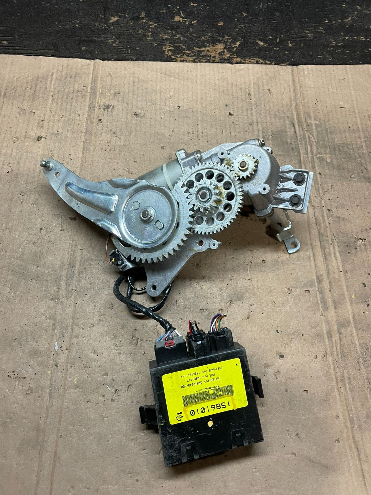 2005 - 2006 Cadillac Srx Chassis Control Module Ccm Bcm Body Control w2389 DG0