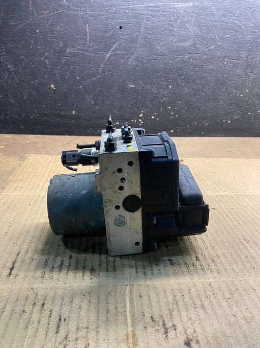 2001 2002 2003 BMW 325i 330i ABS Anti Lock Brake Pump 3451 6762113 Y7212 DG0