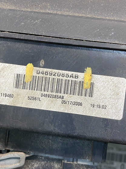 2006 Jeep Grand Cherokee Integrated Power Fuse Box 04692085AB AG7053 DG6
