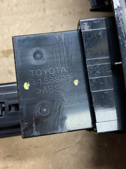 2004 to 2010 Toyota Sienna Left Side Climate Switches Bezel Trim AH3534 DG4