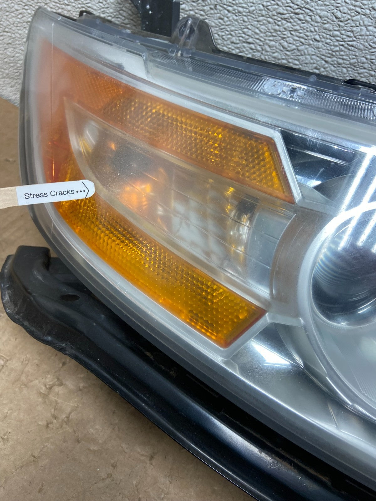 2011 to 2013 Honda Odyssey Front Right Passenger Headlight Halogen Y8801 DW4
