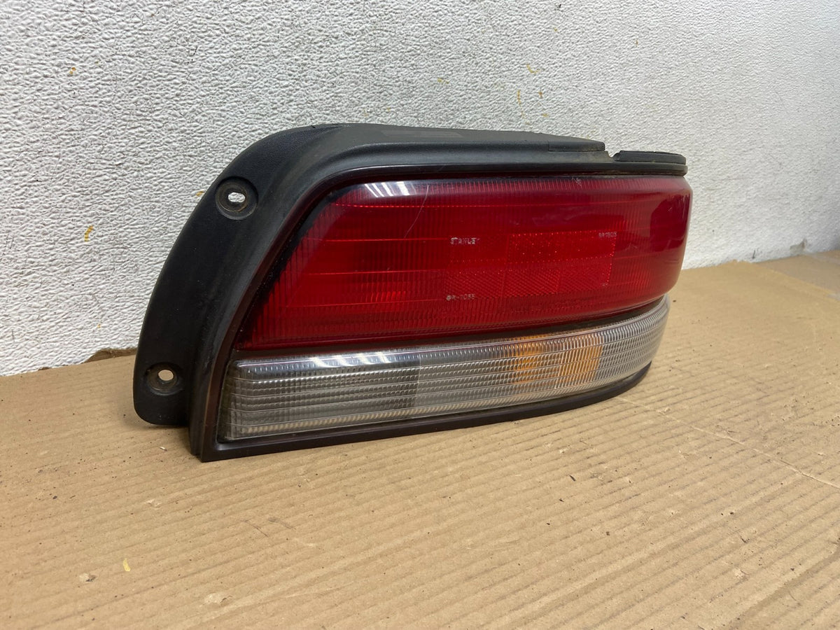 1995 - 1997 Toyota Avalon Right Passenger RH Side Tail Light AH2452 DG1