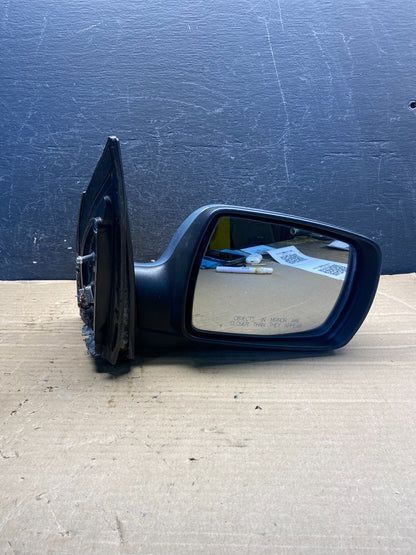 2011 to 2014 Kia Sedona Right Passenger RH Side Door Mirror AF0070 DW8