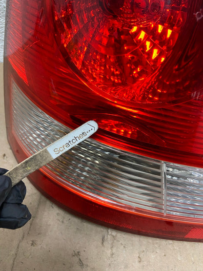 2003 to 2006 Kia Sorento Left Driver Side Tail Light AG5401 LK3