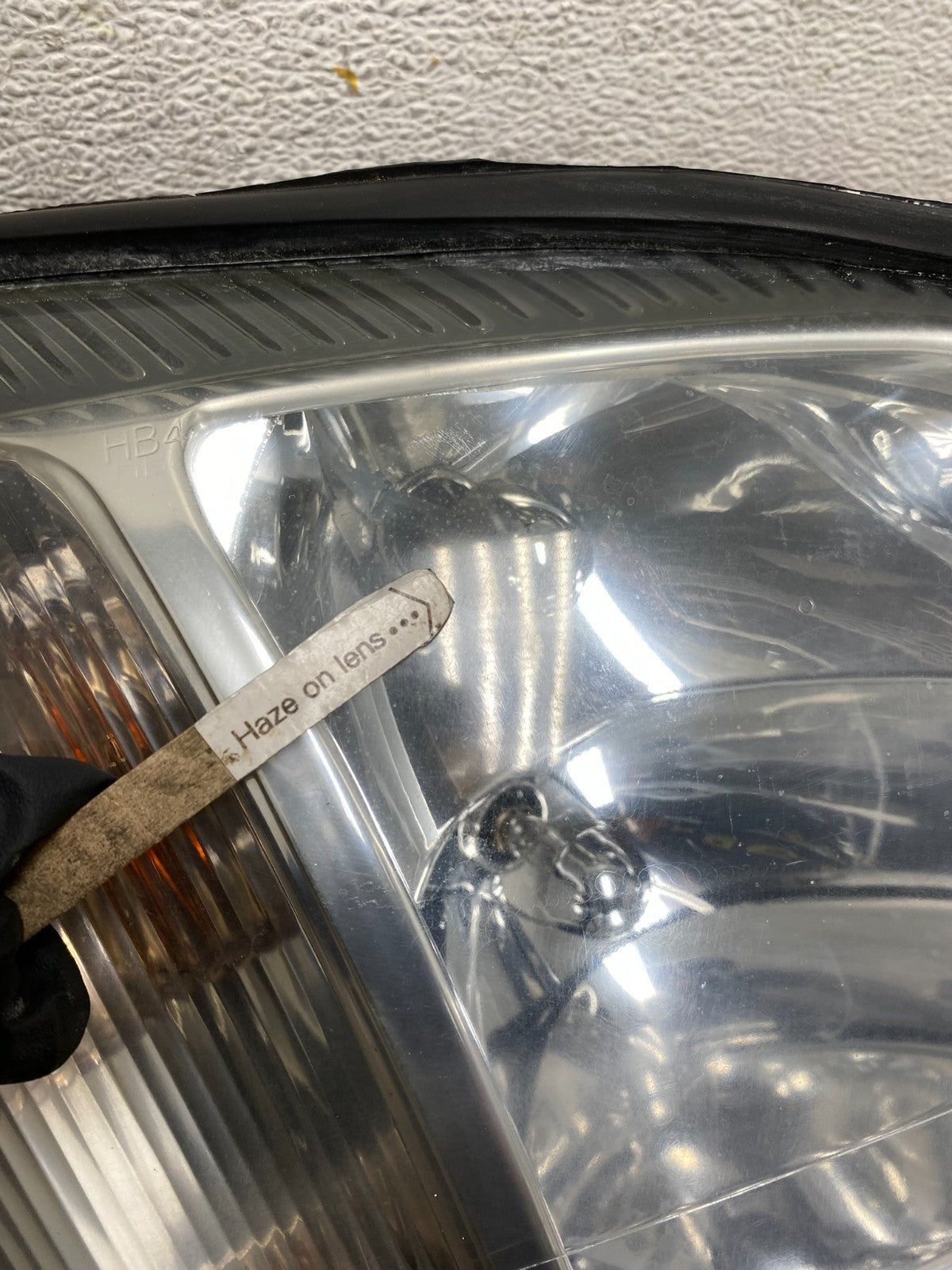2000 to 2005 Cadillac Deville Right Passenger RH Side Headlight AG4699 DW4