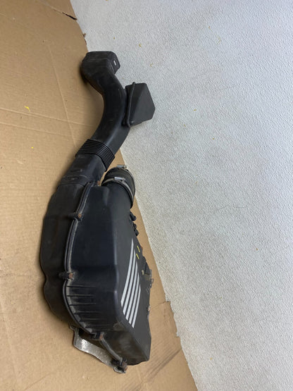 2011-2016 BMW F10 550 Left Driver Side Engine Air Cleaner Filter Bow G67543