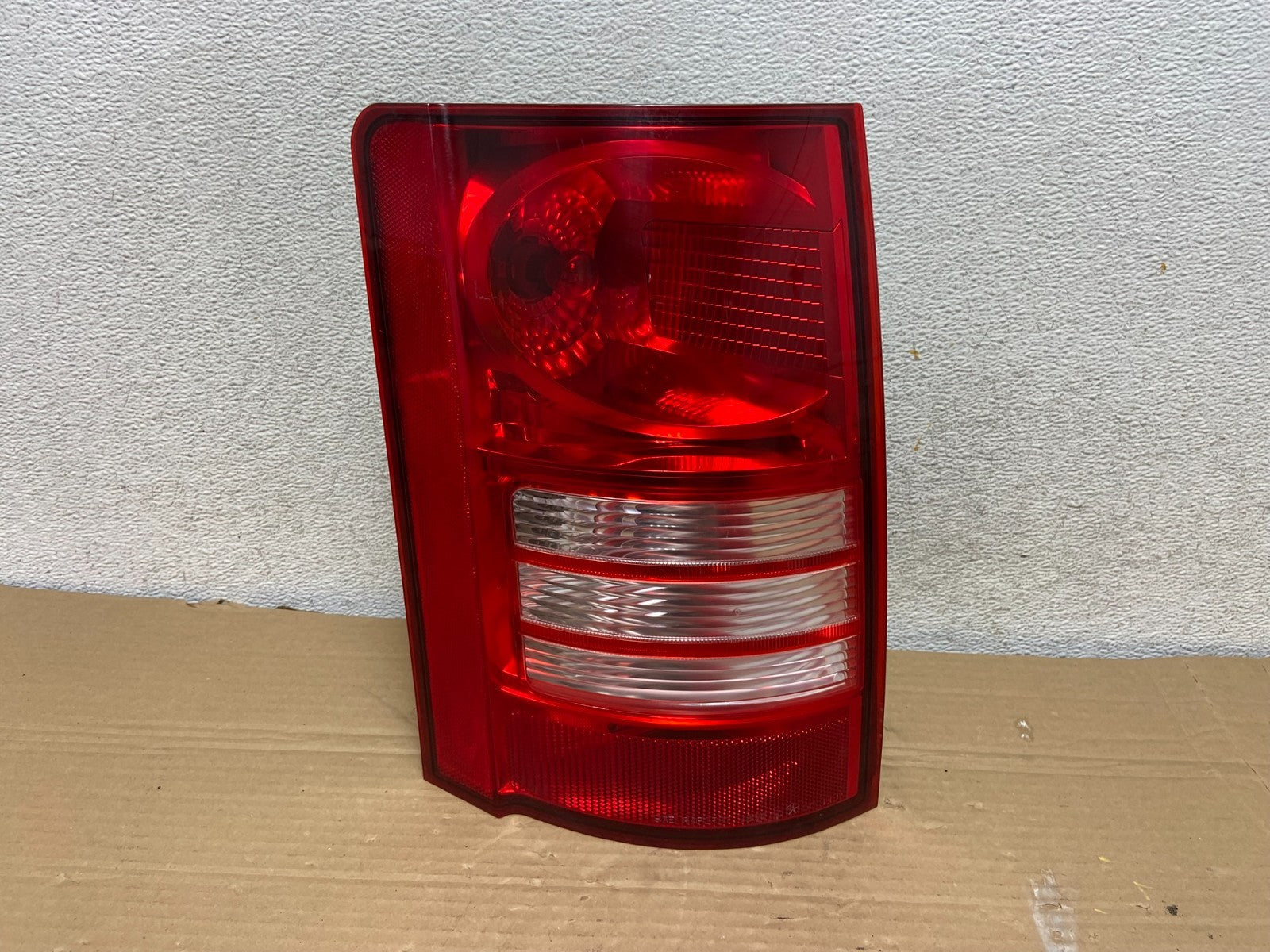 2008-2010 Chrysler Town and Country Left Driver Tail Light AG8980 DW0