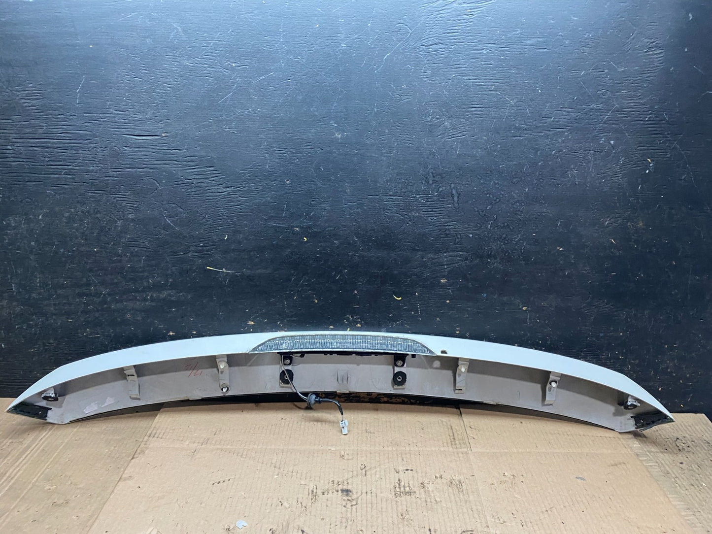 2007 to 2013 Mitsubishi Outlander Rear Spoiler 3RD Brake Light OEM W2562 DG6