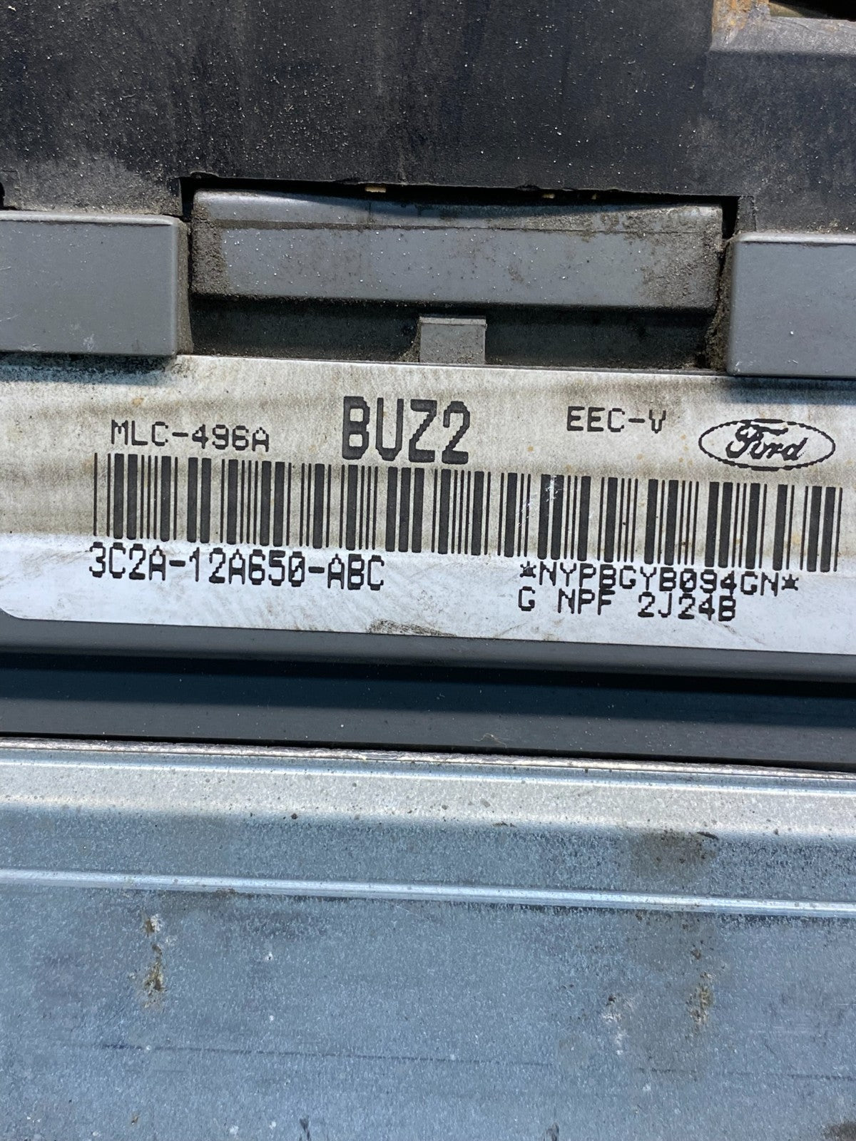 2003 Ford E250 5.4L Van Engine Control ECU Computer Module AG9438 DW2