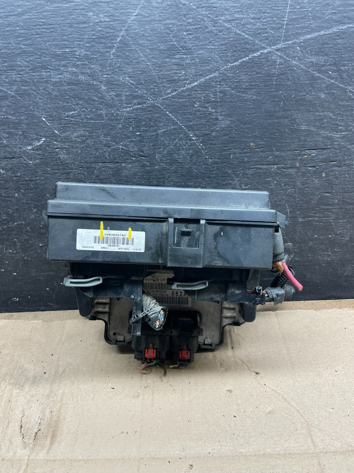 2005 Jeep Grand Cherokee Fuse Box BCM Body Control Module Oem R3816 DG2