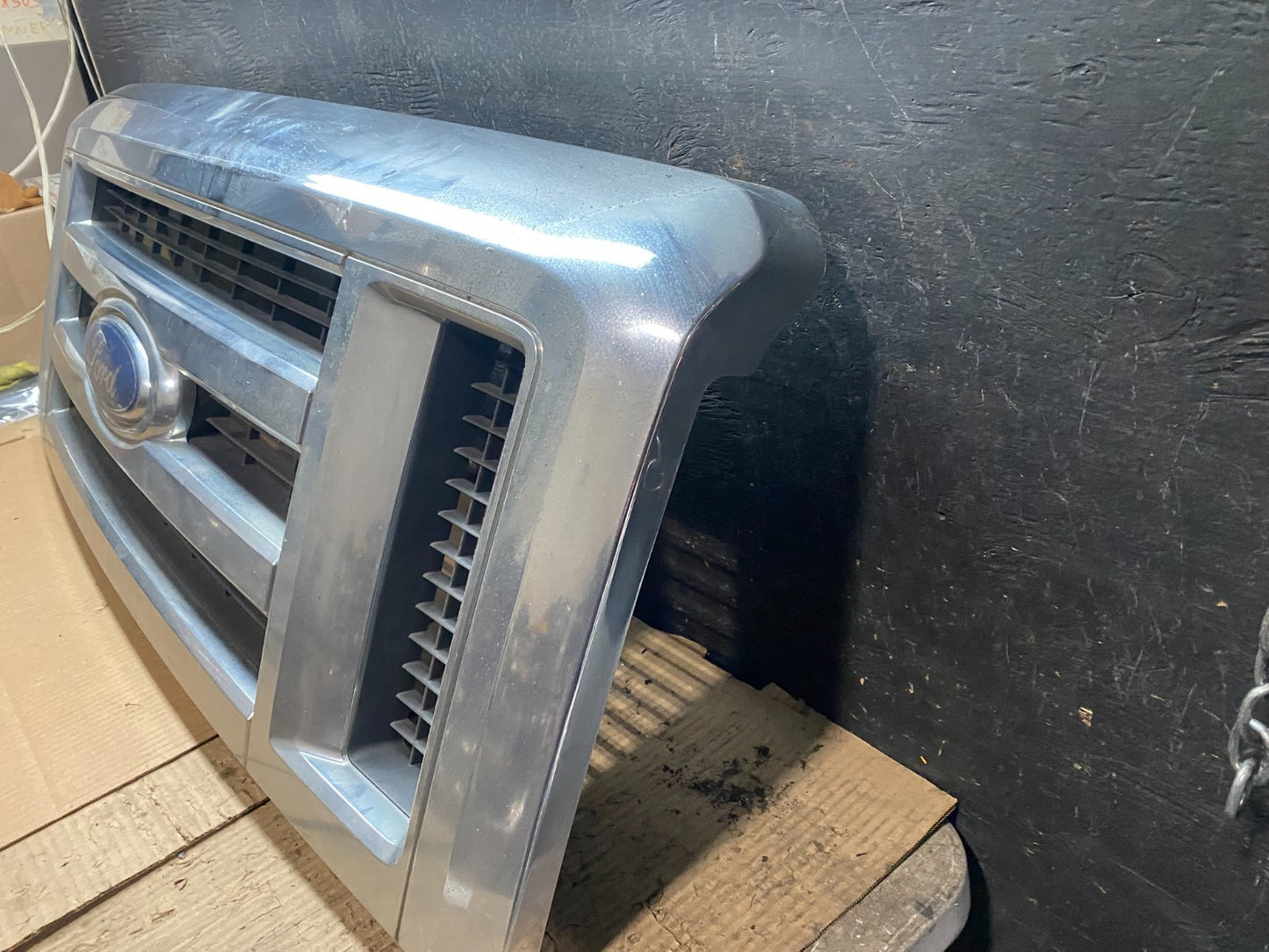 2008 to 2014 Ford Econoline E150 E250 Front Upper Chrome Grill Grille w5724 DG1