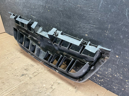 2008 to 2009 Subaru Legacy Front Upper Grille Grill OEM Z5919 DG7