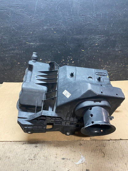 2007 to 2014 Ford Expedition Air Intake Cleaner Box Coolant Bottle x3105 DG4