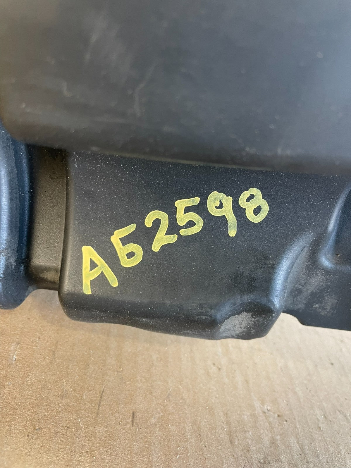 2011-2022 Jeep Grand Cherokee 5.7L V8 Air Cleaner Hose Tube AG2598 DG8