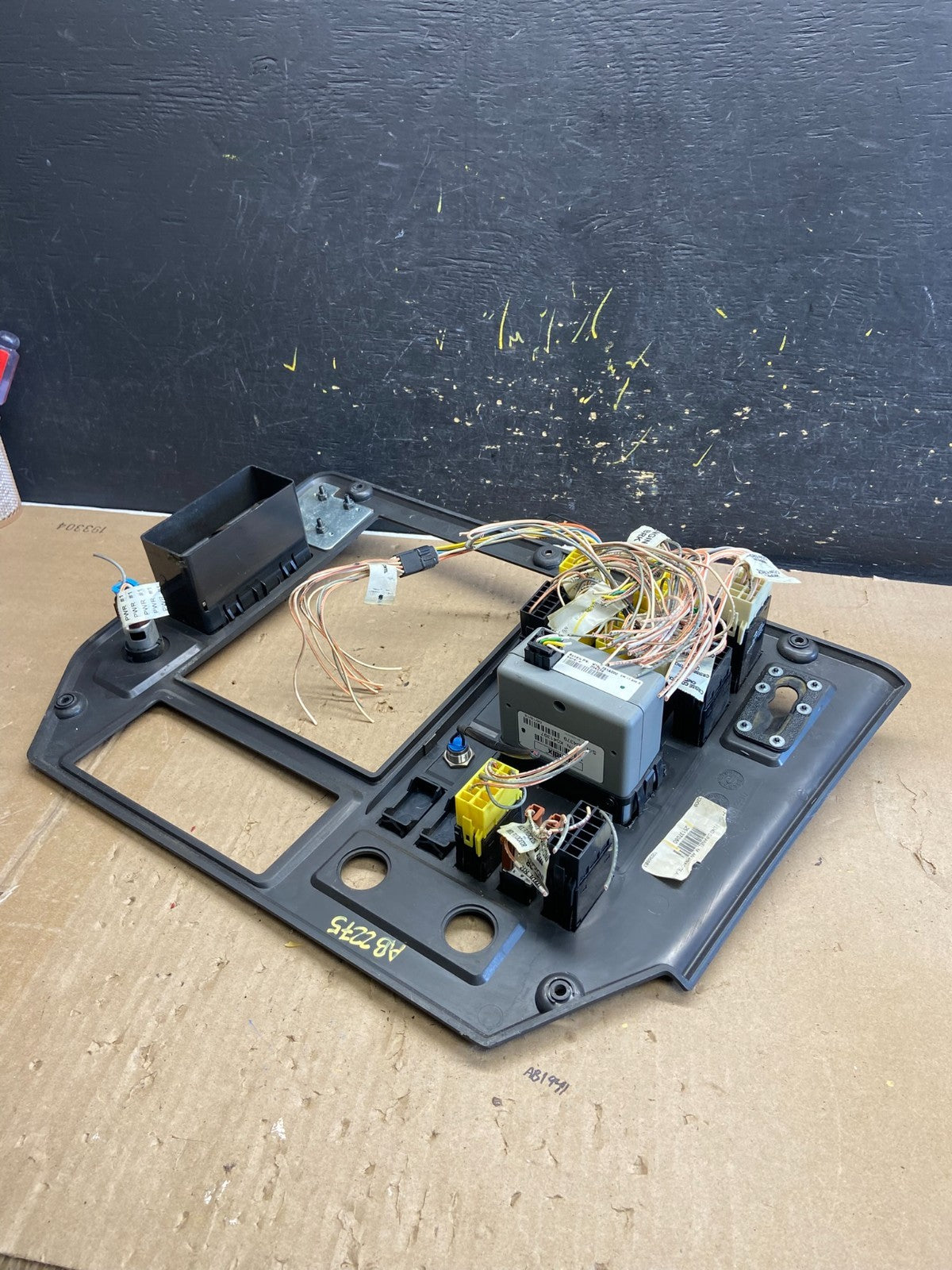 2018 Mack Dash Panel with Rocker Switches 84MT5102M CXU612 AB22754